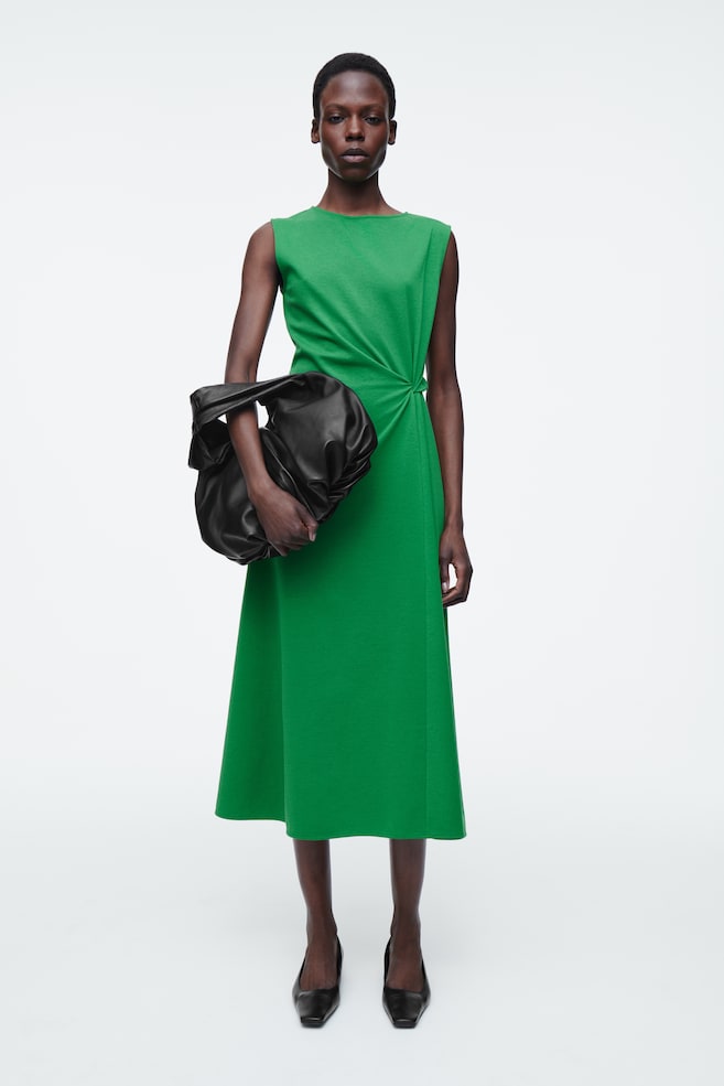

Платье миди с перекрученной деталью Cos, зеленый