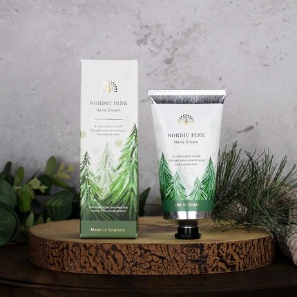 Крем для рук с ароматом северной сосны 75 мл 2,5 жидких унций The English Soap Company — фото 2