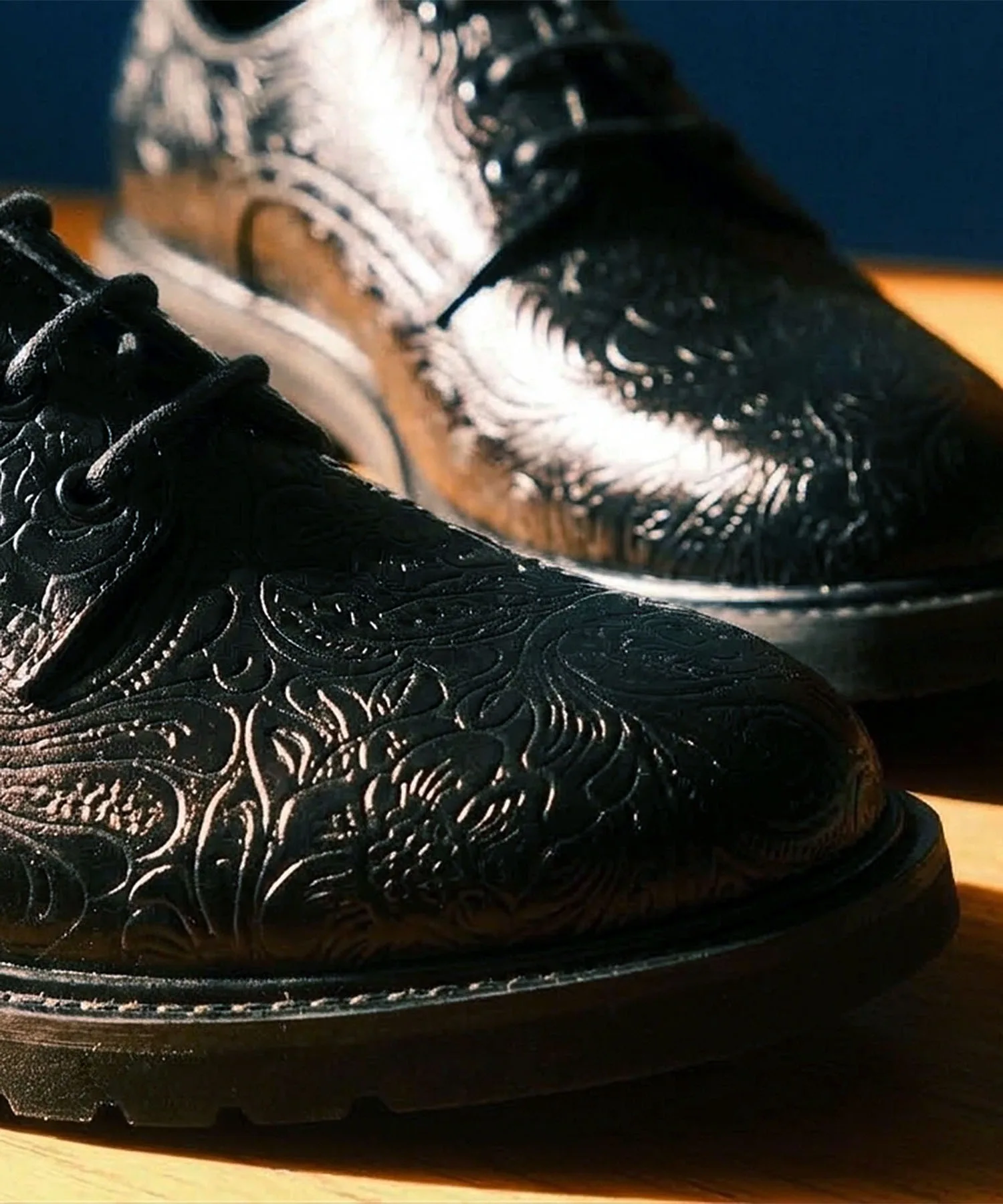 Мужские кожаные туфли London Shoe Make Oxford 9004 чёрные с тиснением — фото 4