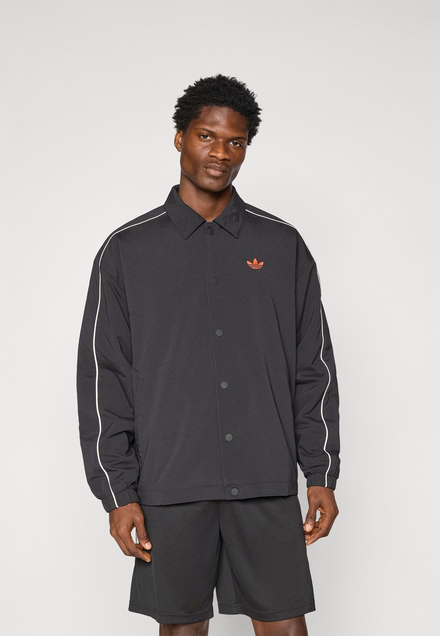 

Куртка Adidas Originals COACH JACKET, Black/Ivory/Black