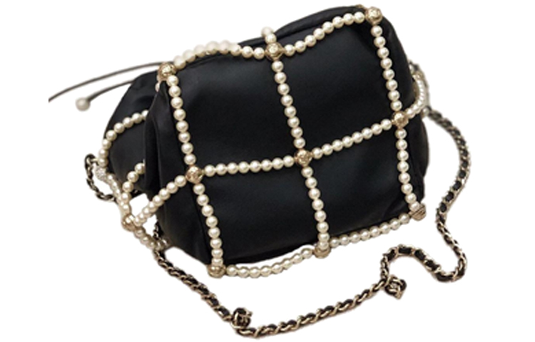 CHANEL Женская черная сумочка через плечо с жемчужной завязкой — фото 2