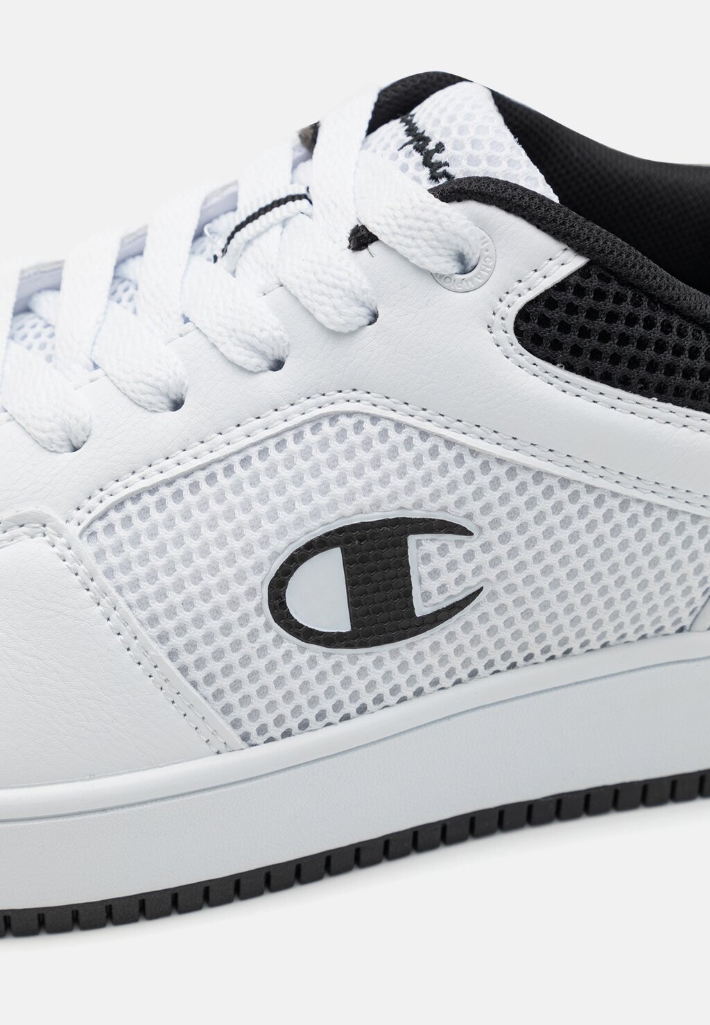 

Баскетбольные кроссовки Rebound 2.0 Low Mesh Champion, белый