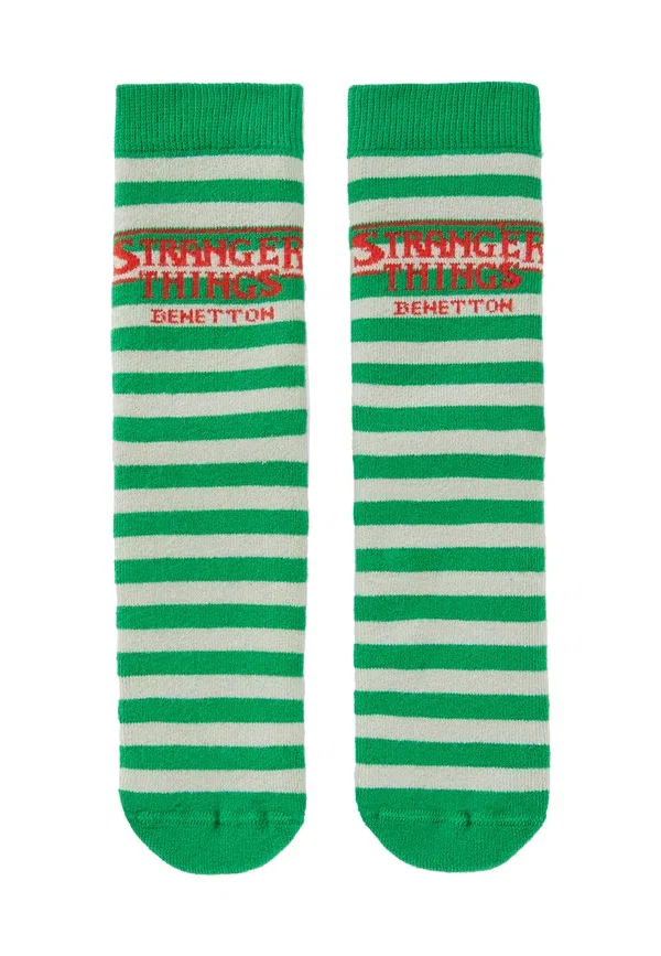 Носки нескользящие Stranger things United Colors Of Benetton, зелёный красный белый