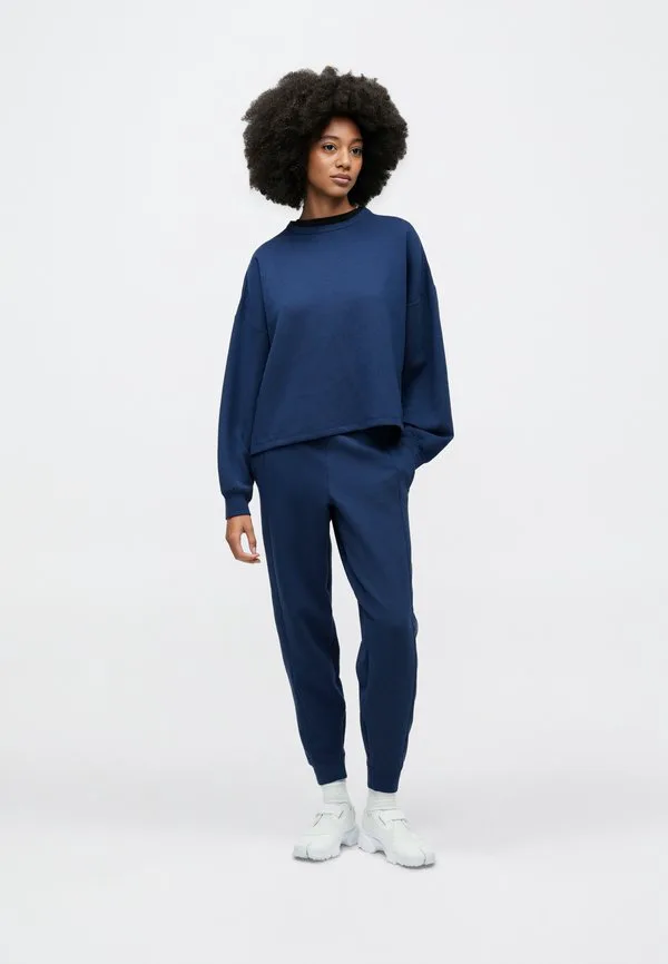 Мягкая толстовка crew Nike Sportswear, Midnight Navy/Dark Obsidian — фото 3