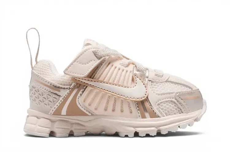 Кроссовки Nike Vomero 5 TD, кремовый