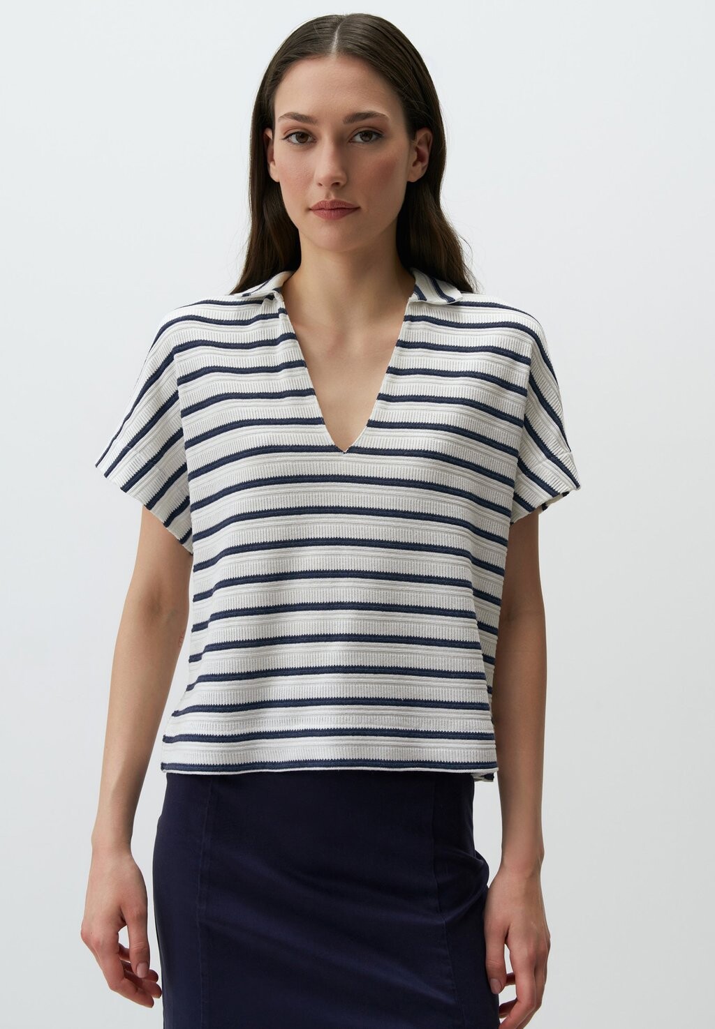 

Принт на футболке V-NECK SHORT SLEEVE STRIPED Jimmy Key, белый