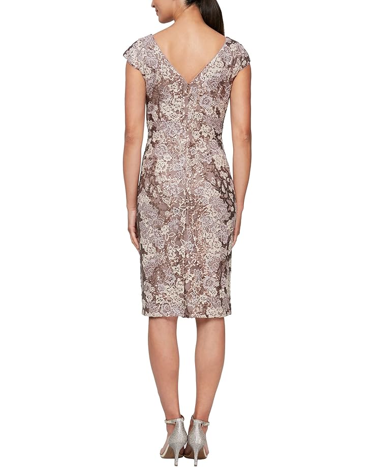 

Платье Alex Evenings Short Embroidered Sheath Dress w/ Cap Sleeves and Sequin Detail, мокка