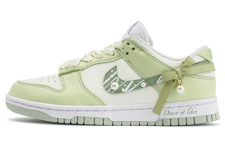 

Кроссовки Nike Dunk Skateboard Shoes Women's Low-Top White/Light Green