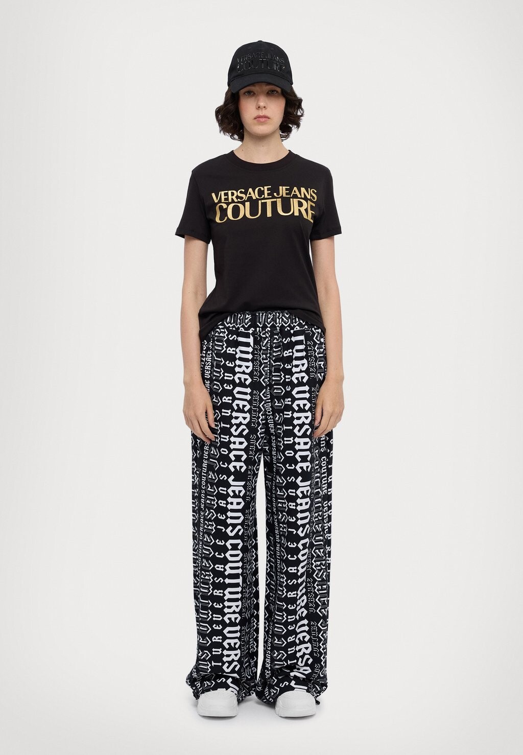 

Футболка с принтом Versace, черный