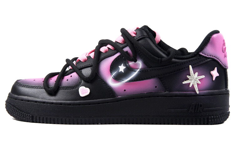 

Женские кроссовки для скейтбординга Nike Air Force 1, Black/Pink