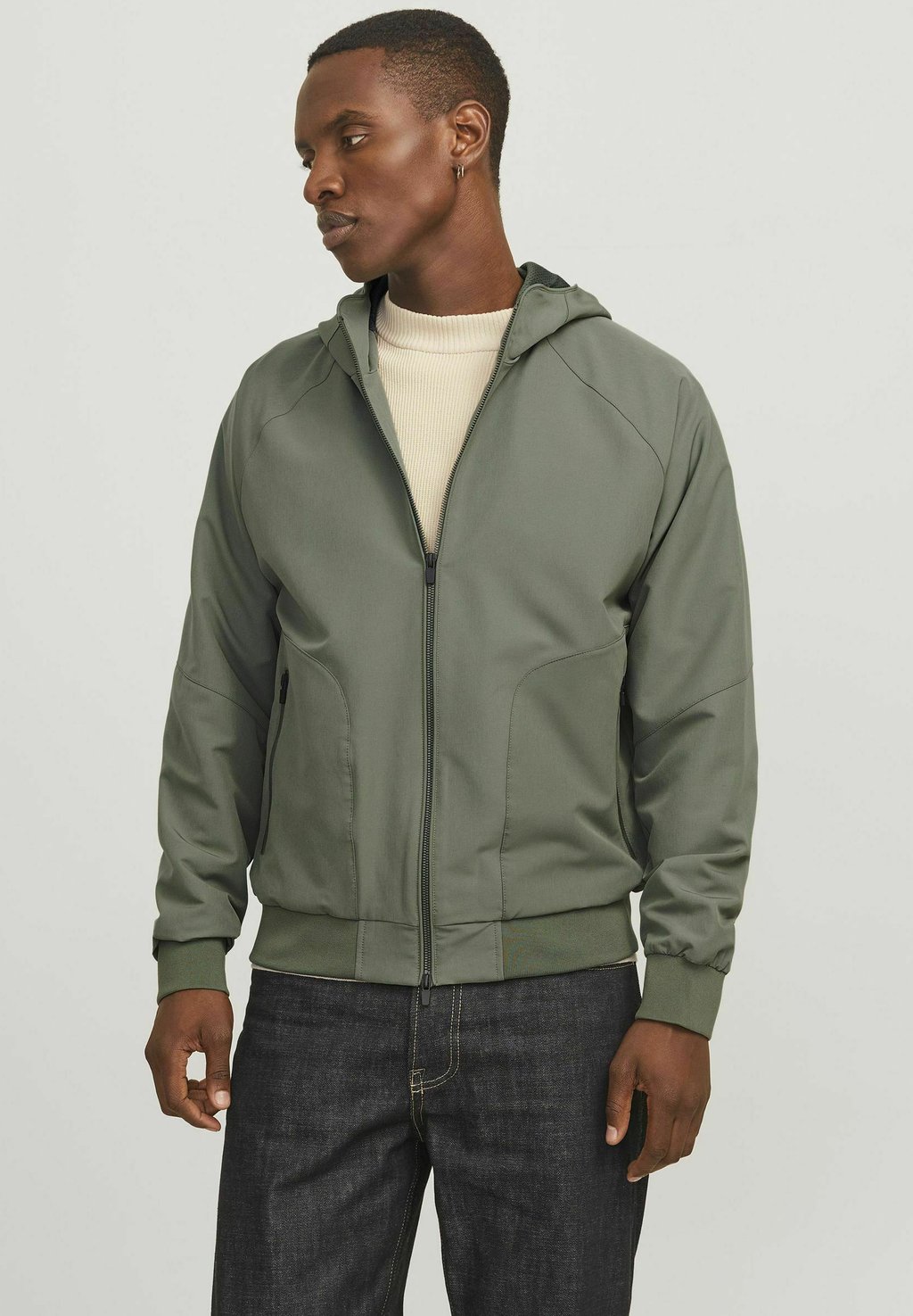 

Куртка демисезонная Jack & Jones, зеленый