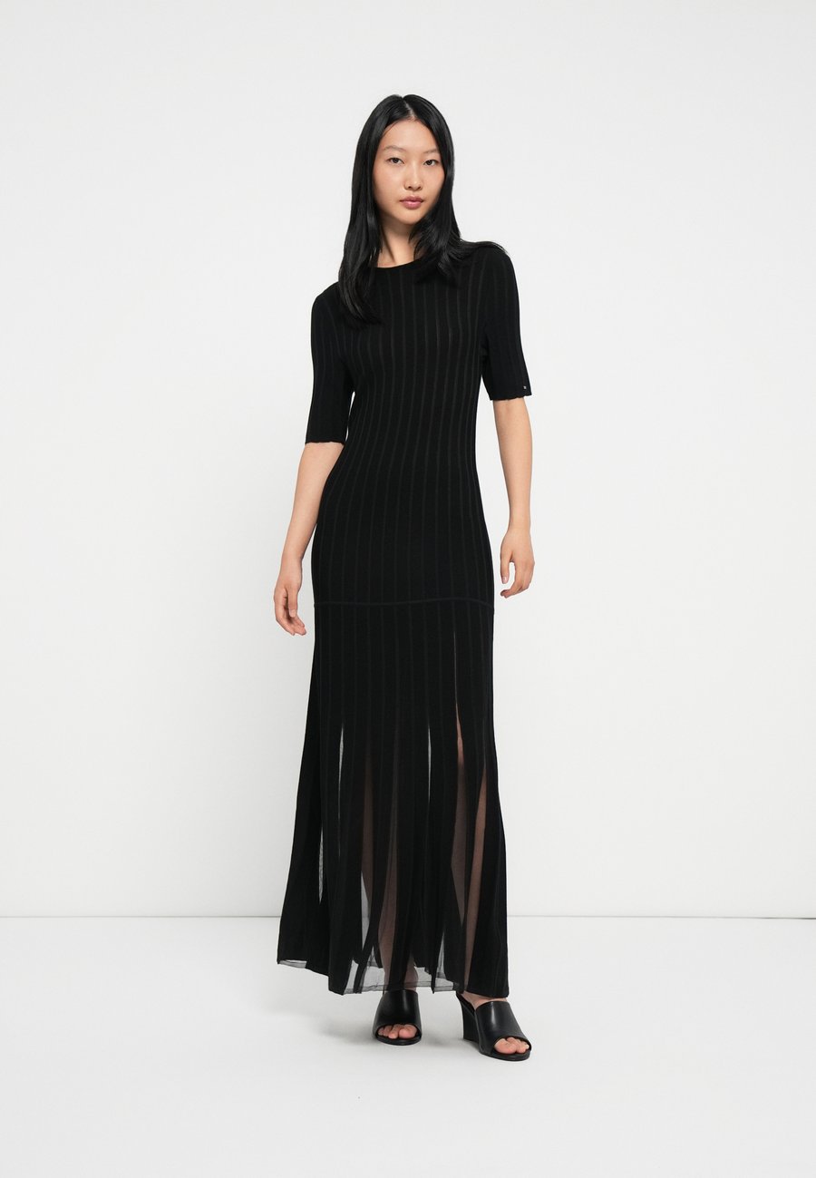 

Платье Tommy Hilfiger FESTIVE PLEATED DRESS, Black