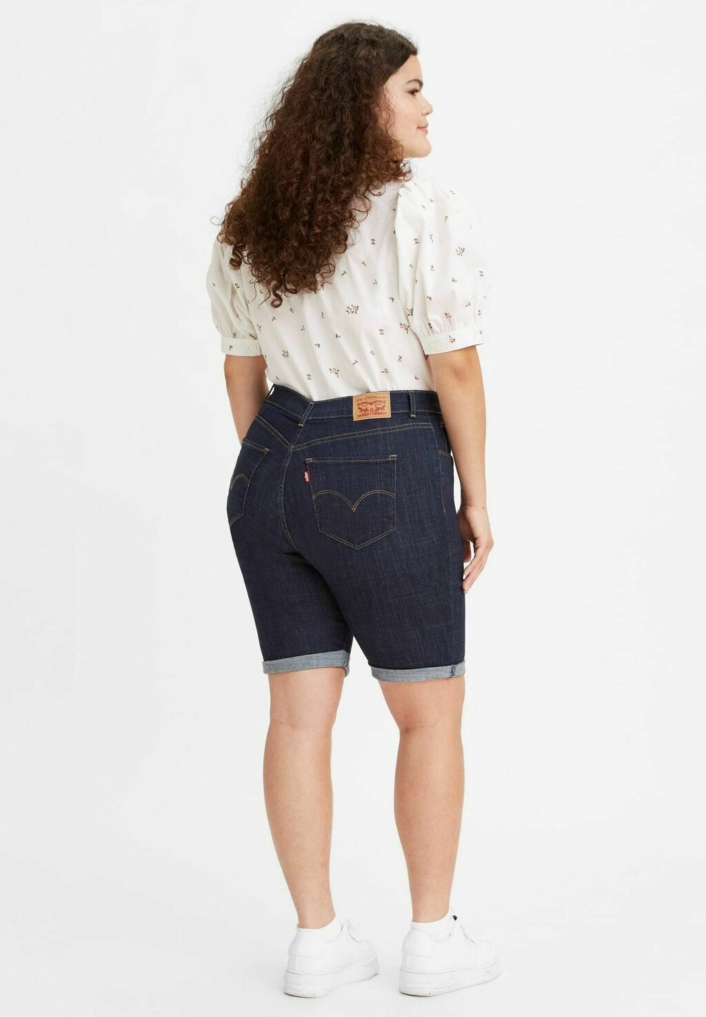 

Джинсовые шорты CLASSIC BERMUDA SHORTS Levi's®, цвет Mottled Dark Blue