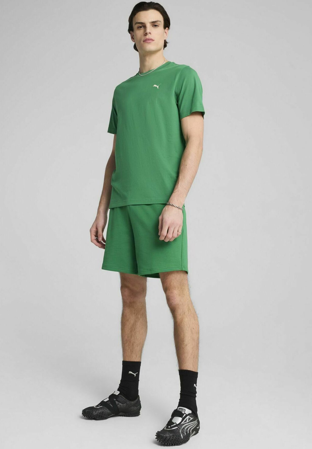 

Базовая футболка WARDROBE Puma, зеленый