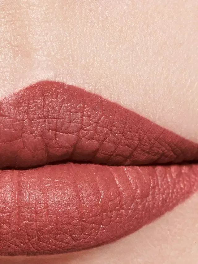 Помада Rouge Allure Velvet Luminous Matte Lip Colour, лимитированная серия CHANEL, 479 Crush — фото 3