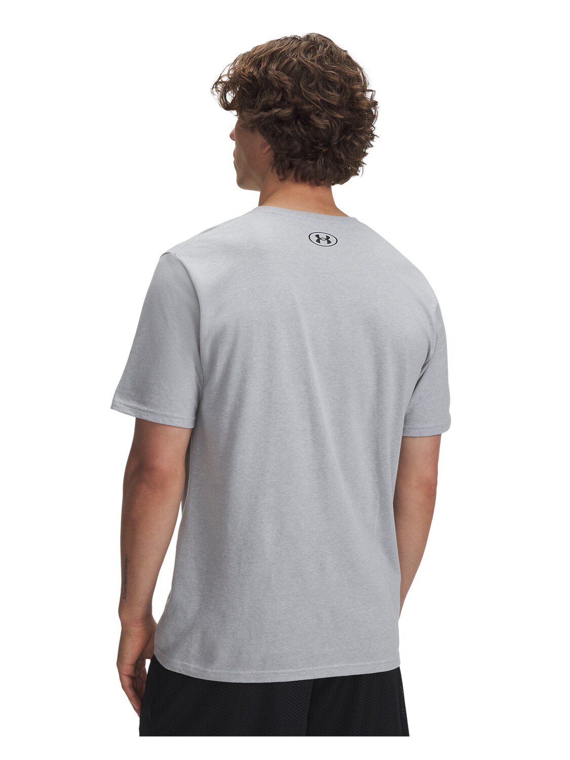 

Under Armour Футболка Performance в сером цвете