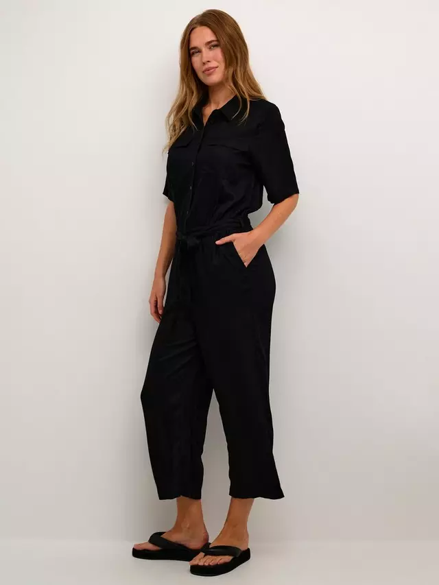 

Комбинезон KAFFE Ruthie Cropped, цвет deep/black