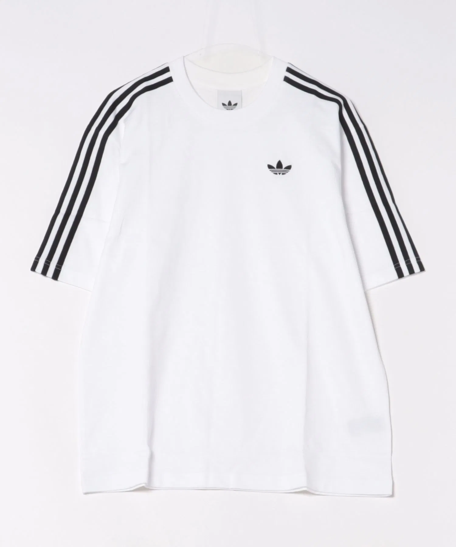 Мужская футболка оверсайз Adidas Adicolor с тремя полосками белая