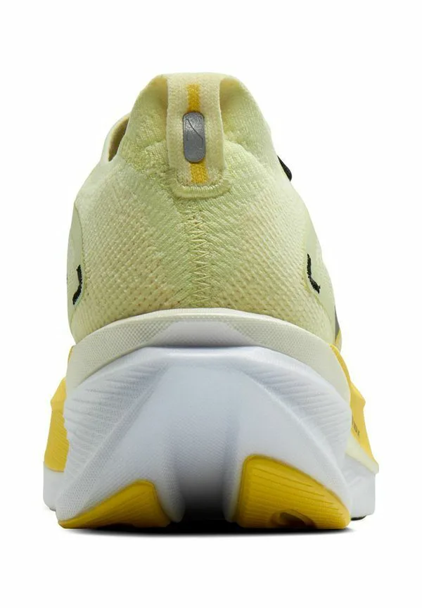 Кроссовки для бега по шоссе hyperion max 3 Brooks, Luminary Cyber Yellow/Black — фото 4