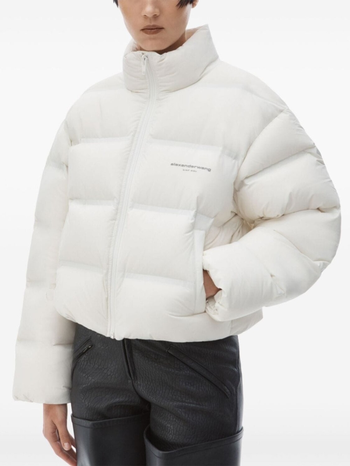 Укороченная стеганая куртка Alexander Wang, белый — фото 3
