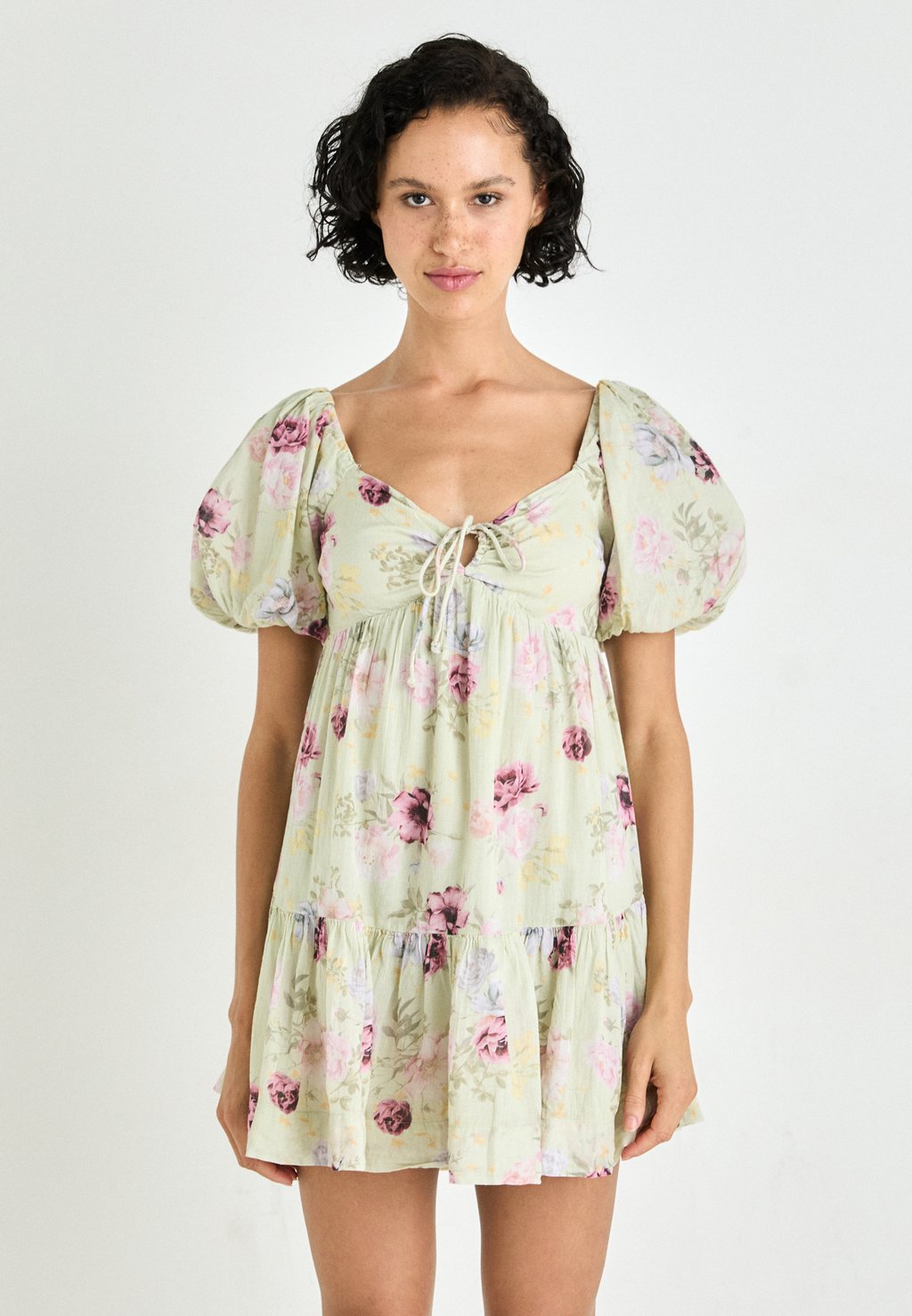 

Повседневное платье PUFF SLEEVE DRESS Gina Tricot, зеленый