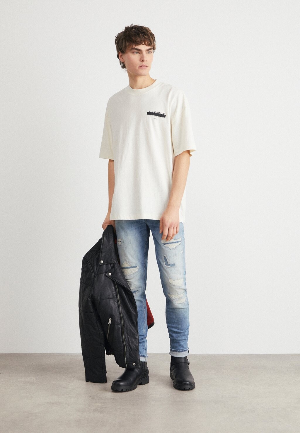 Футболка с принтом Redact Crew AllSaints, цвет ashen white — фото 3