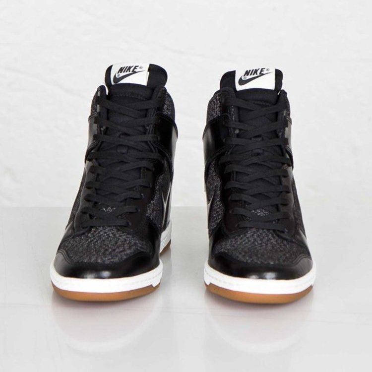Кроссовки Nike Wmns Dunk Sky Hi Essential — фото 2