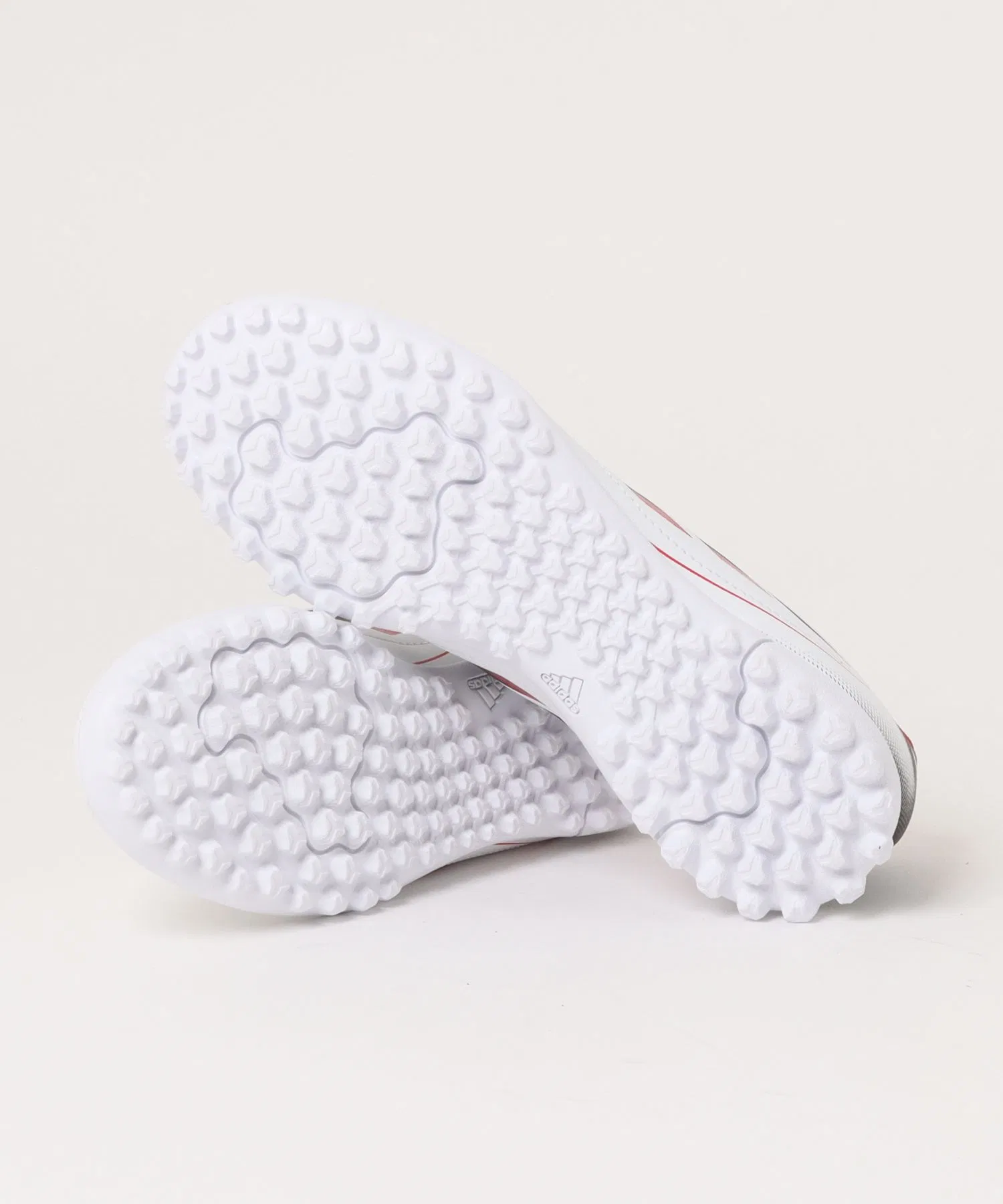 Детские кроссовки adidas GOLETTO 9 TF J на шнуровке для игры на искусственном газоне (Goletto) IH0103, белый/черный/алый — фото 3
