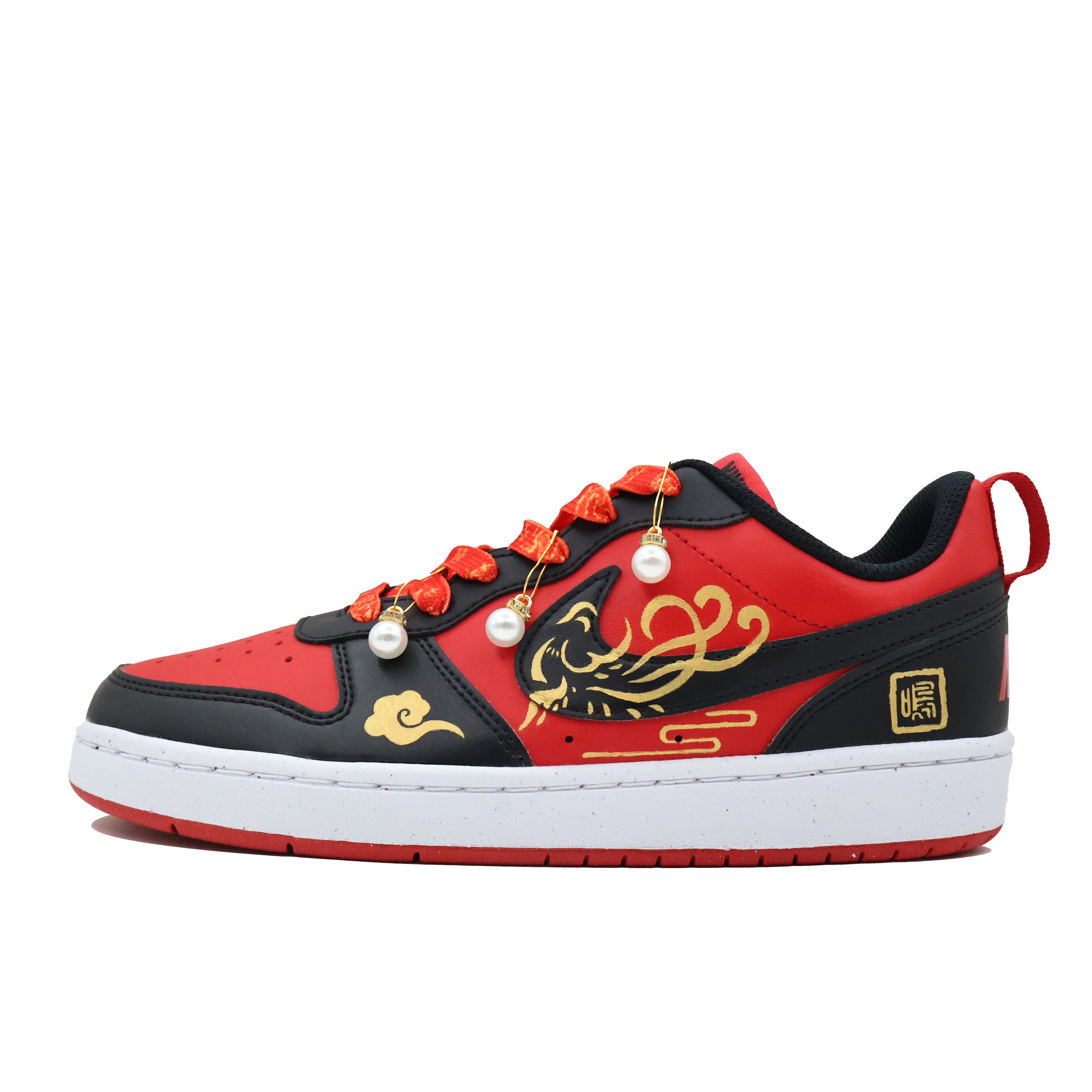 

Обувь для скейтбординга Court Borough для детей, начальная школа Nike, цвет Black/Gold/Red