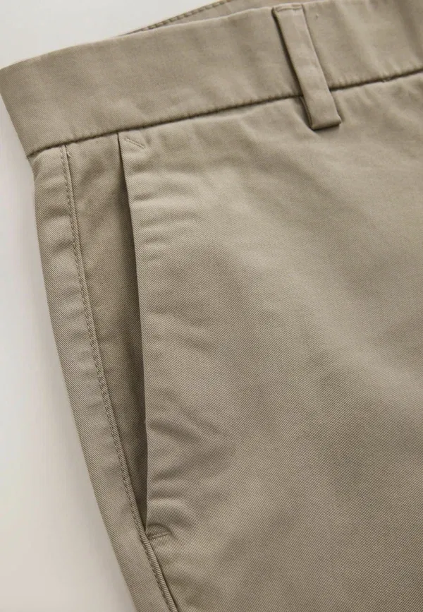Шорты чинос Skinny fit stretch, Next, светло-коричневый — фото 2