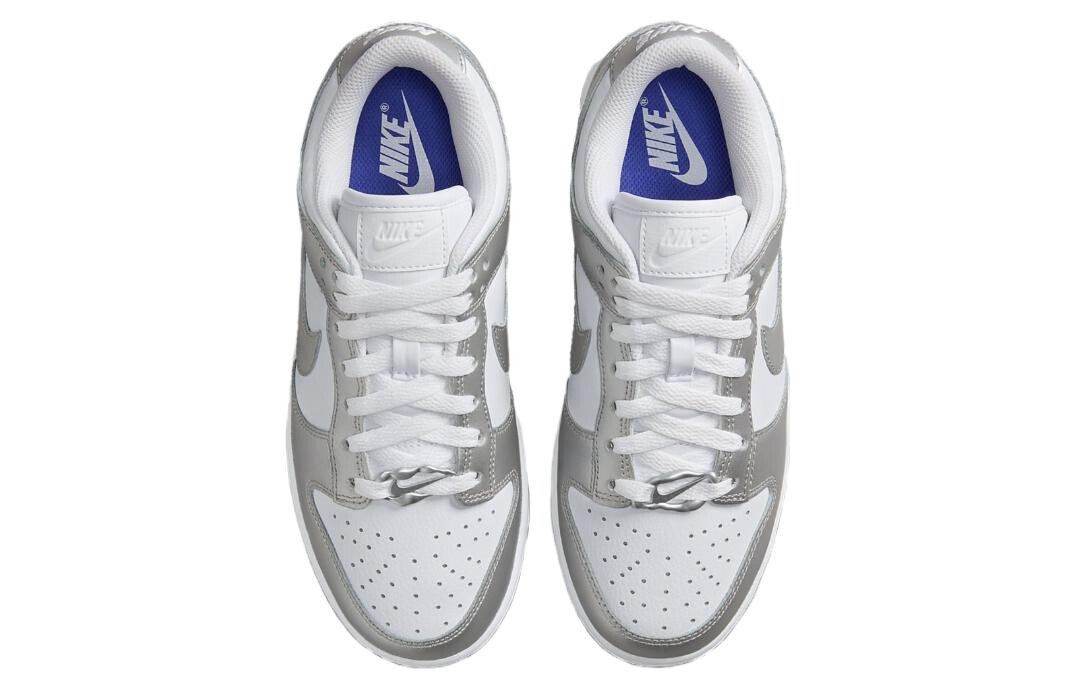 Кроссовки Nike Dunk Low Metallic Silver Women's, серый/белый — фото 4