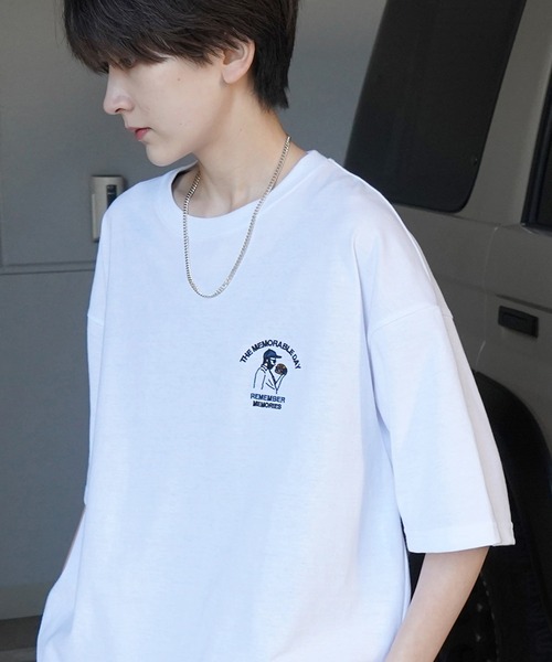 

Футболка свободного кроя с коротким рукавом и вышитым логотипом ILL'S, белый