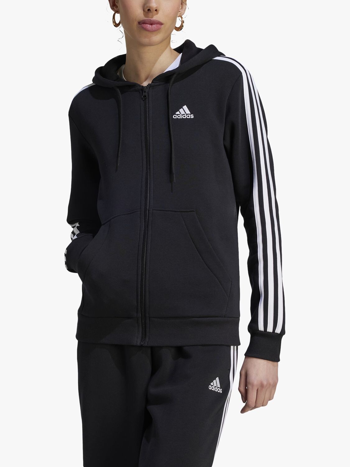 

Флисовая худи с тремя полосками и полной молнией adidas Essentials, черный/белый
