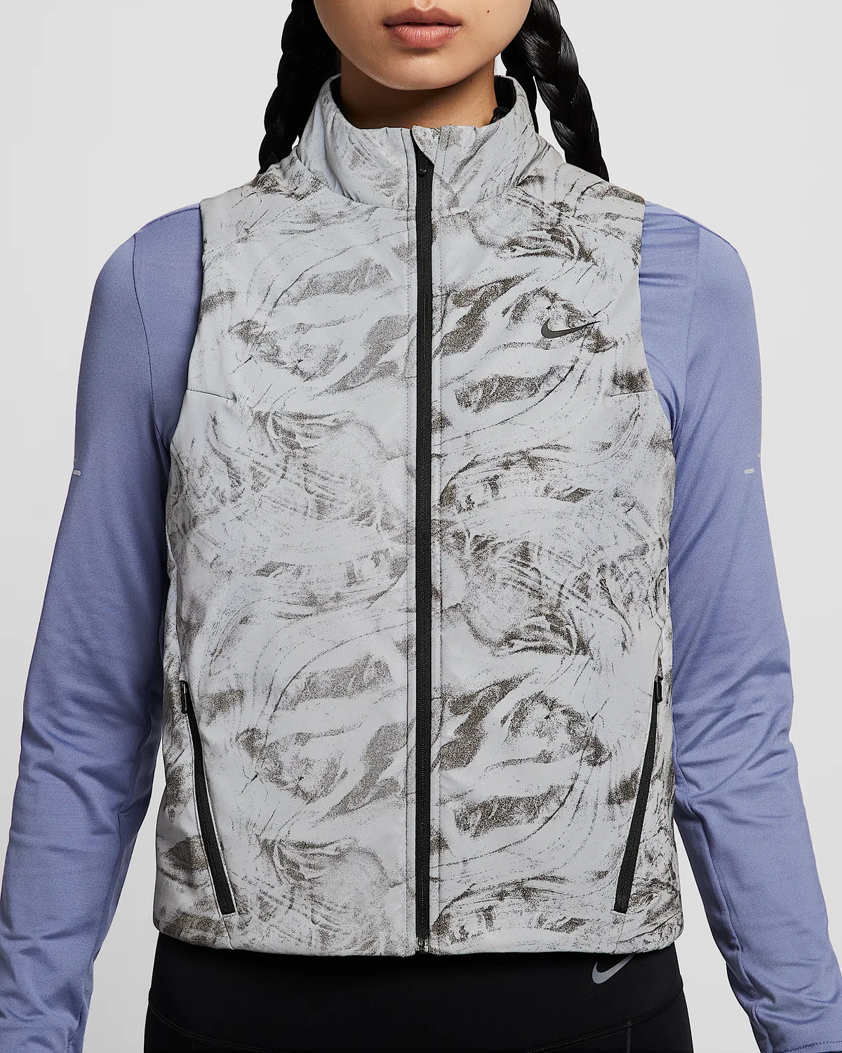 Женский жилет для бега Nike Swift Therma-FIT ADV с отражающими элементами, Vast Grey/Black — фото 4