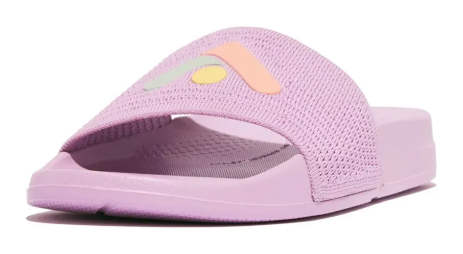 Мюли Fitflop "IQUSHION ARROW KNIT SLIDES", каблук-танкетка, летняя обувь, тапочки с логотипом на повязке, цвет Fliederfarben