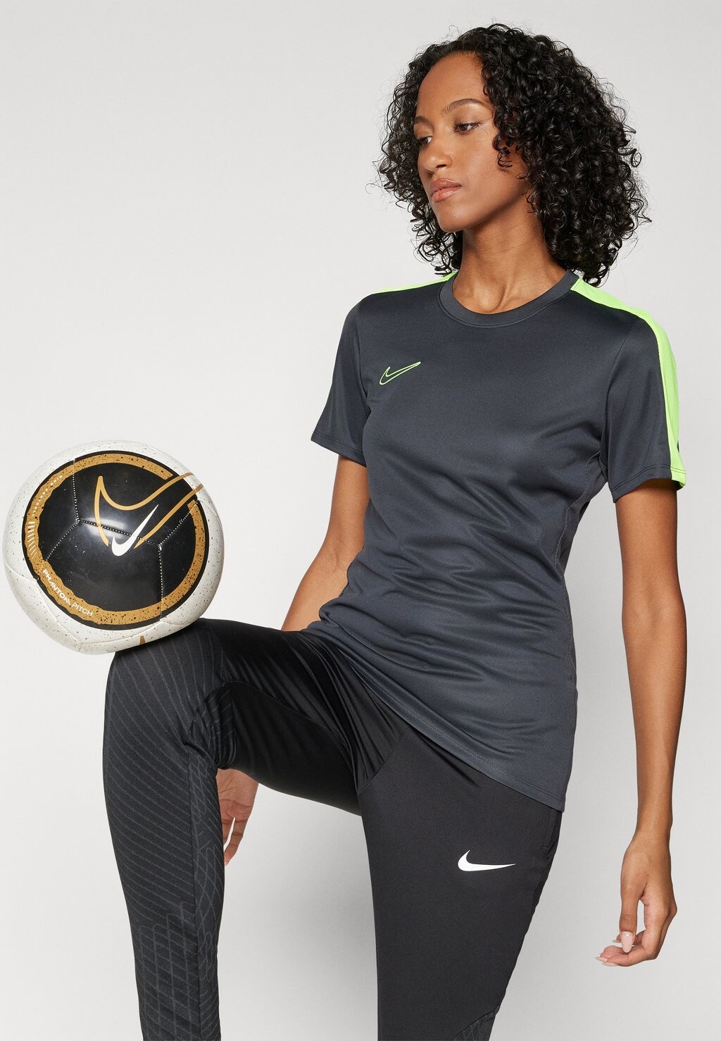 

Спортивная футболка TOP BRANDED Nike Performance, антрацит