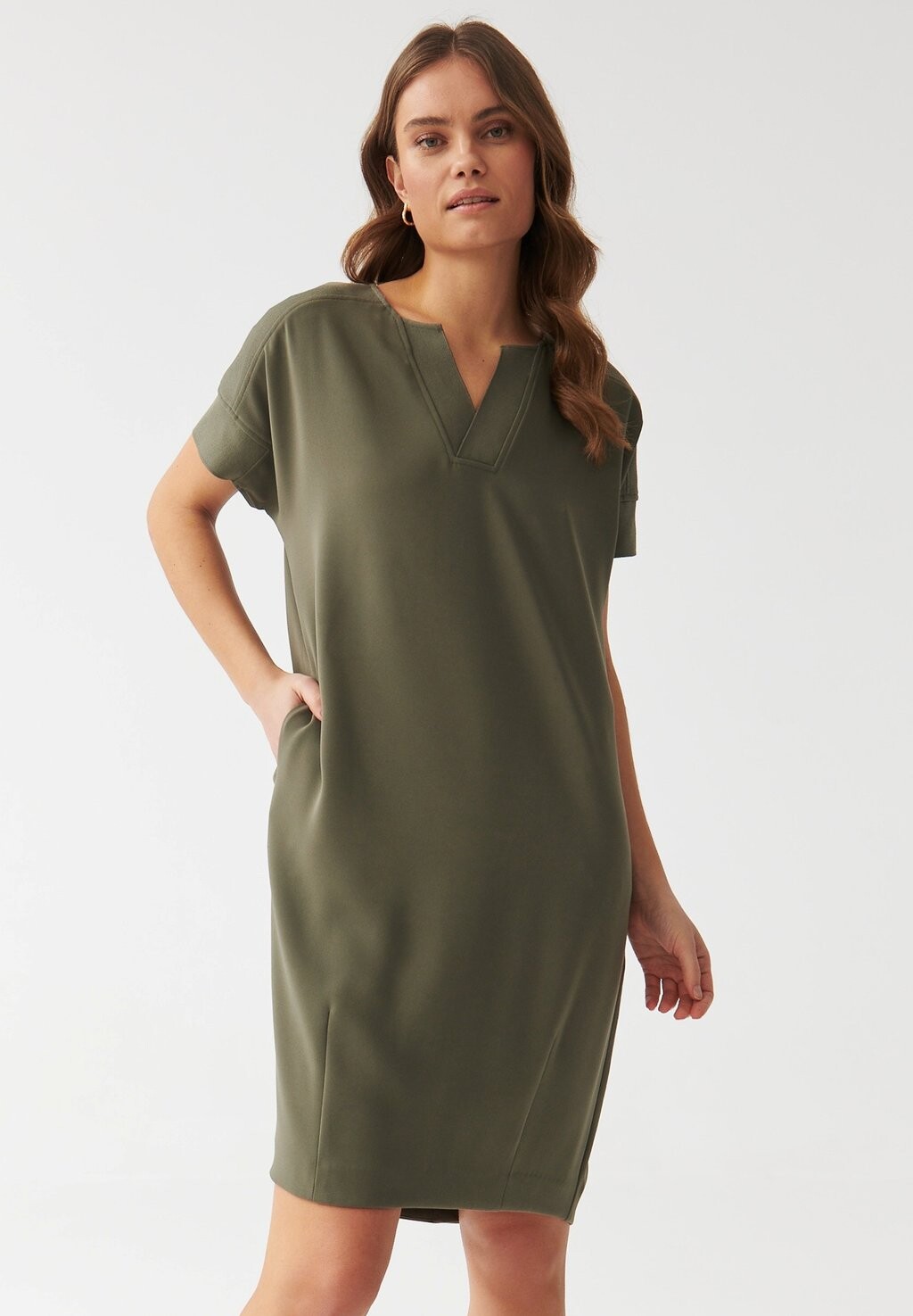 

Повседневное платье OWERITA TATUUM, цвет khaki
