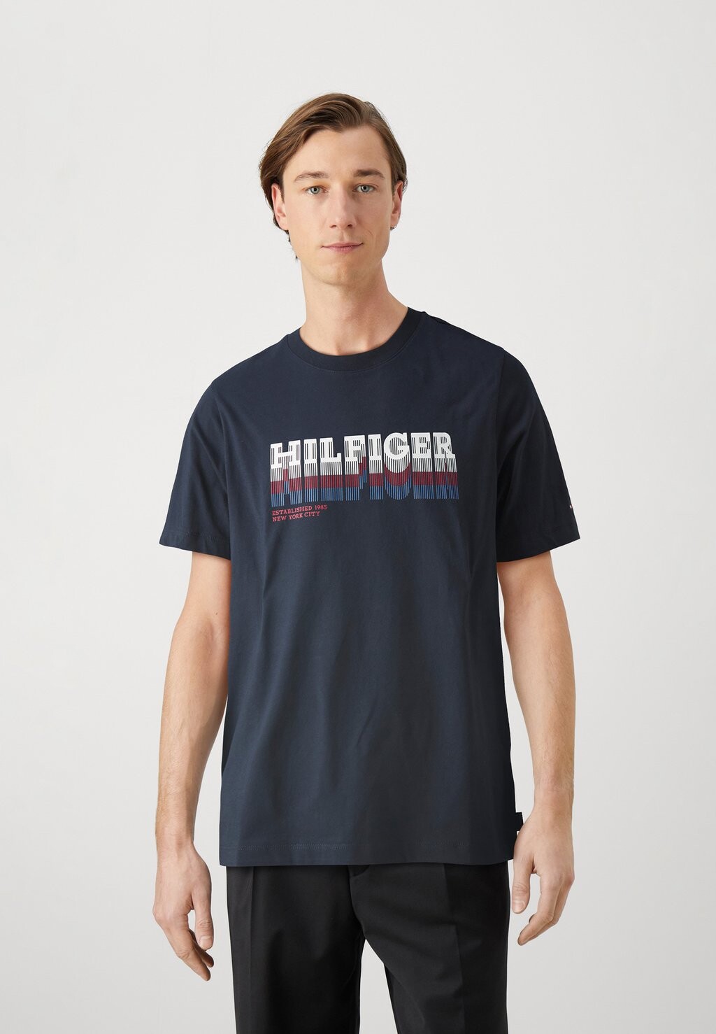 

Футболка с принтом FADE TEE Tommy Hilfiger, цвет desert sky