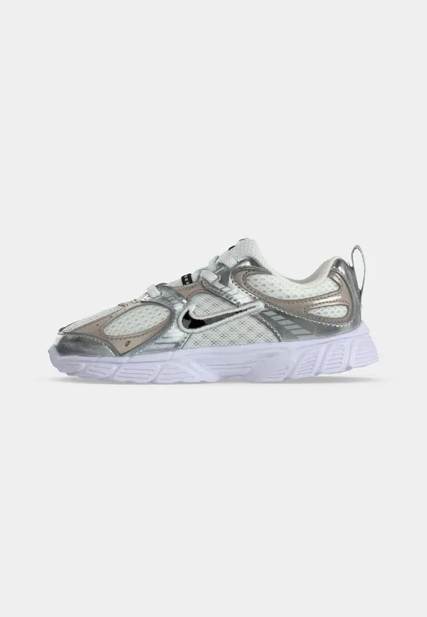 Кроссовки Nike Sportswear V5 rnr, белый/черный/серый/колледж-серый/металлик-серебристый — фото 2