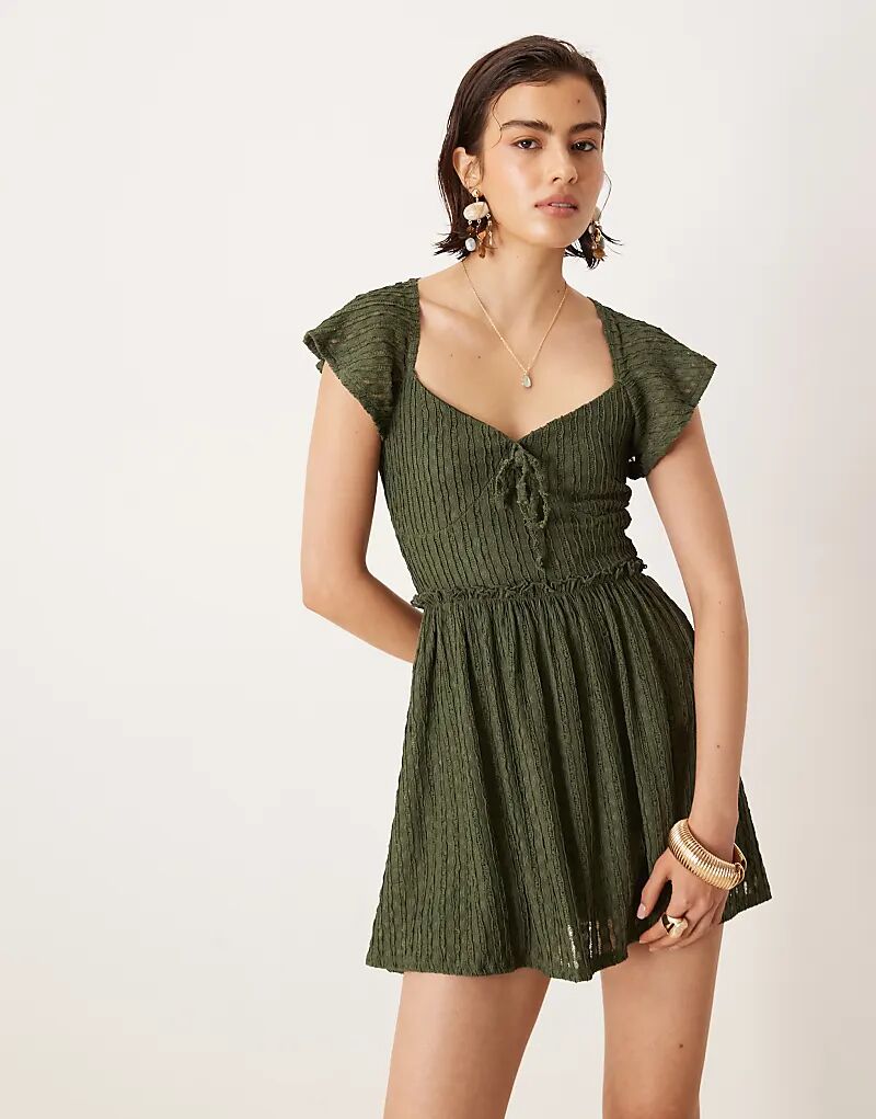 

Мини-платье ASOS DESIGN цвета хаки с фактурными рукавами-крылышками