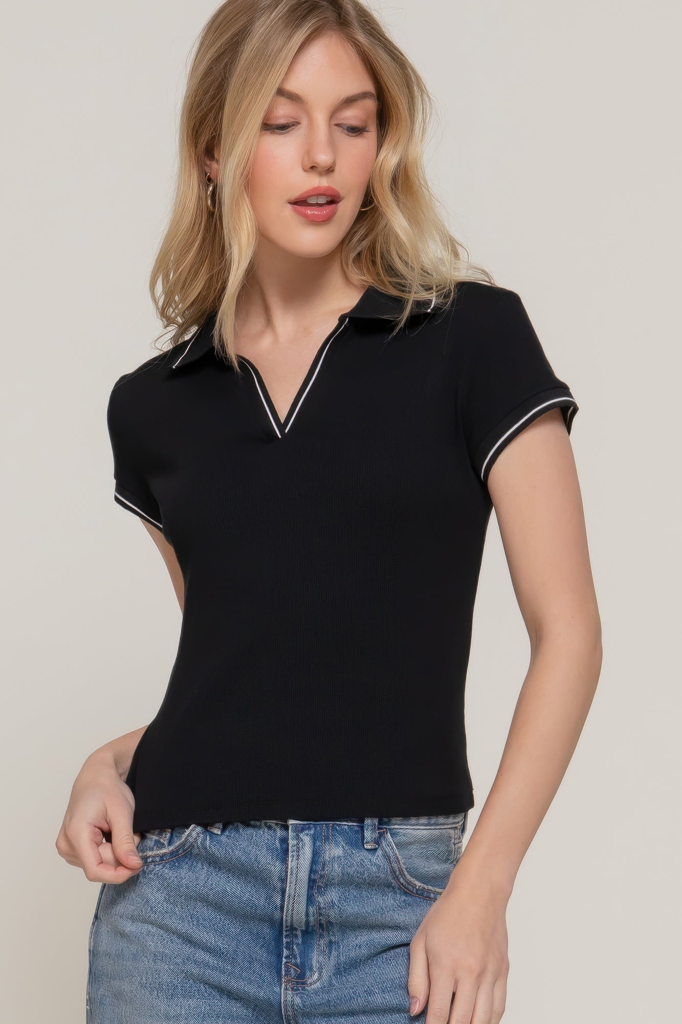

FASHNZFAB Женский короткий топ-поло с отделкой Slv Line, черный