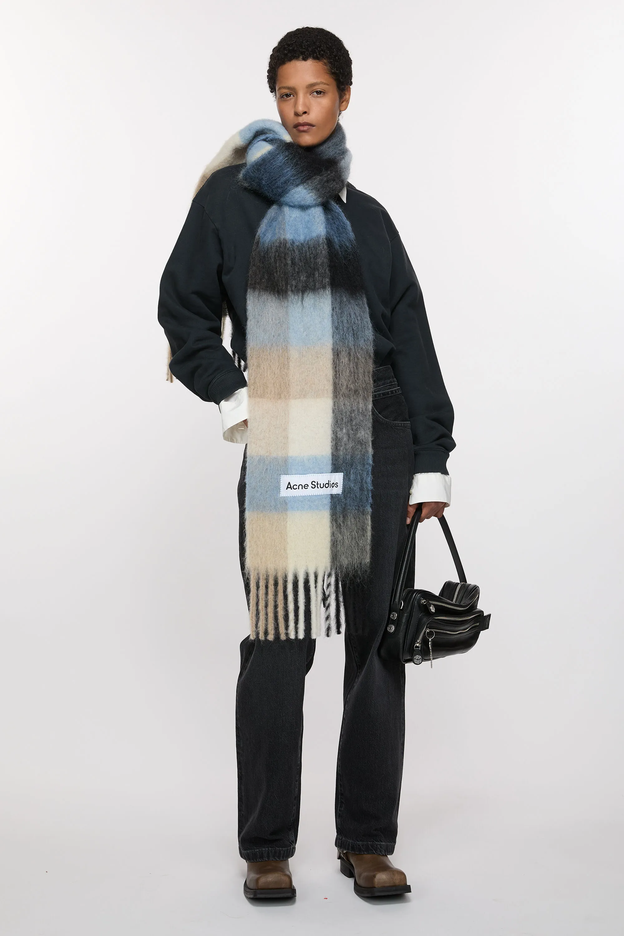 Шарф в клетку из мохера Acne Studios, сине-бежево-черный — фото 2