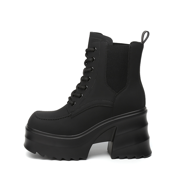 

Ботинки DAPHNE Martin Boots Women's