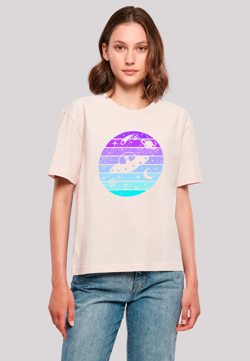 

Футболка с принтом RETRO ALIEN WELTRAUM SONNENUNTERGANG F4NT4STIC, розовый