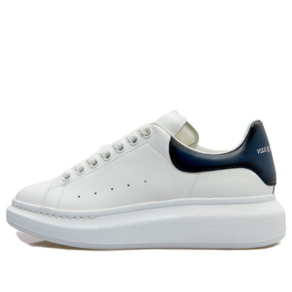 

Кроссовки oversized sneaker 'white anthracite' Alexander Mcqueen, белый