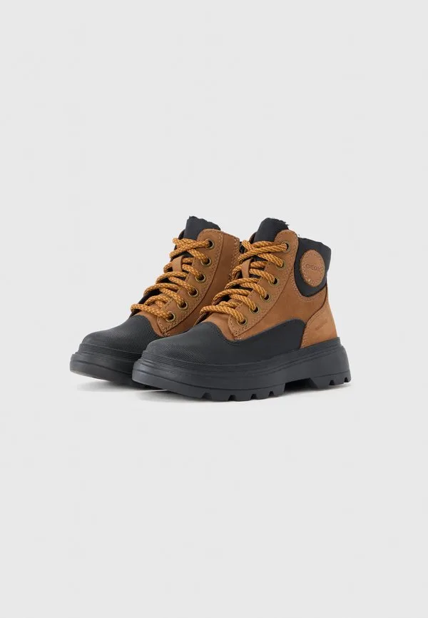 Ботинки kiddartah на шнуровке до щиколотки Geox, Light Brown/Black — фото 2