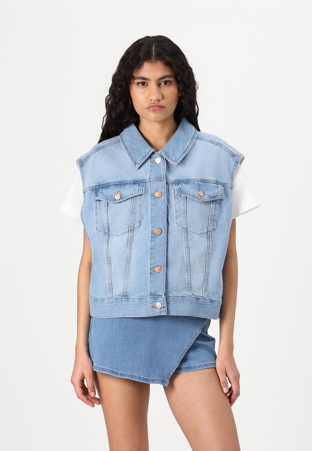 

Топ без рукавов ONLROBYN VEST ONLY, цвет Light Blue Denim