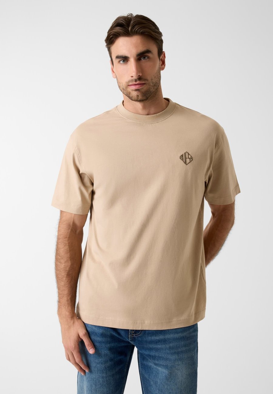 

Футболка Guess Basic T-shirt, Beige