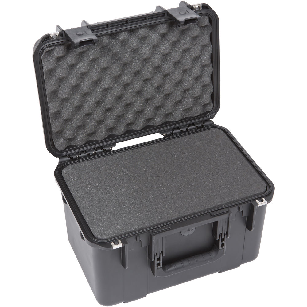 

Водонепроницаемый чехол SKB iSeries 1610-10 с кубиками пены (черный)