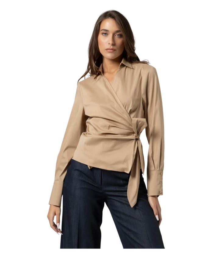 

Элегантная блузка с длинными рукавами и запахом. Kocca, коричневый